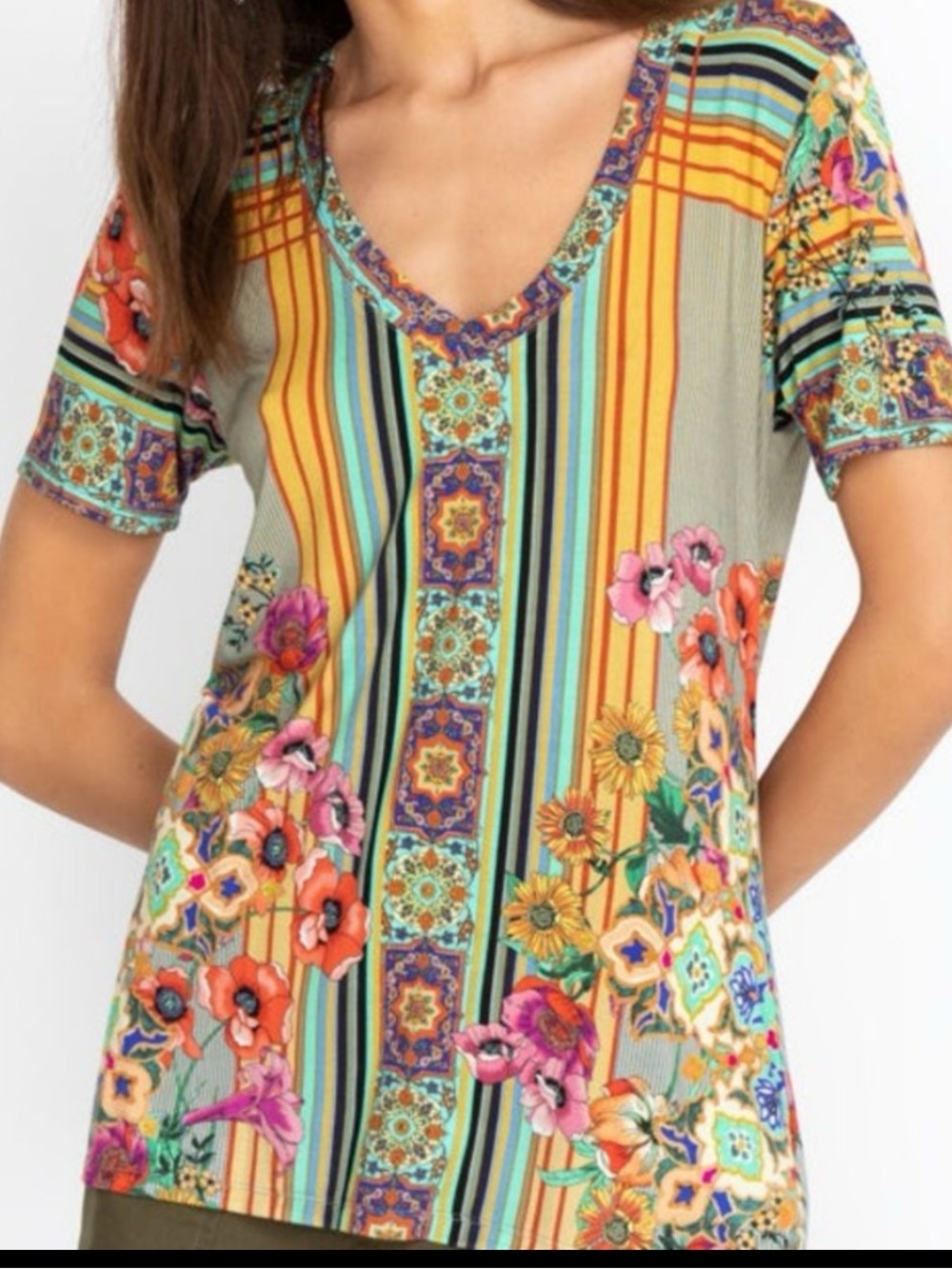 Johnny Was Los Angeles Floral Geometric Mandala Print V-Neck Blouse Size M